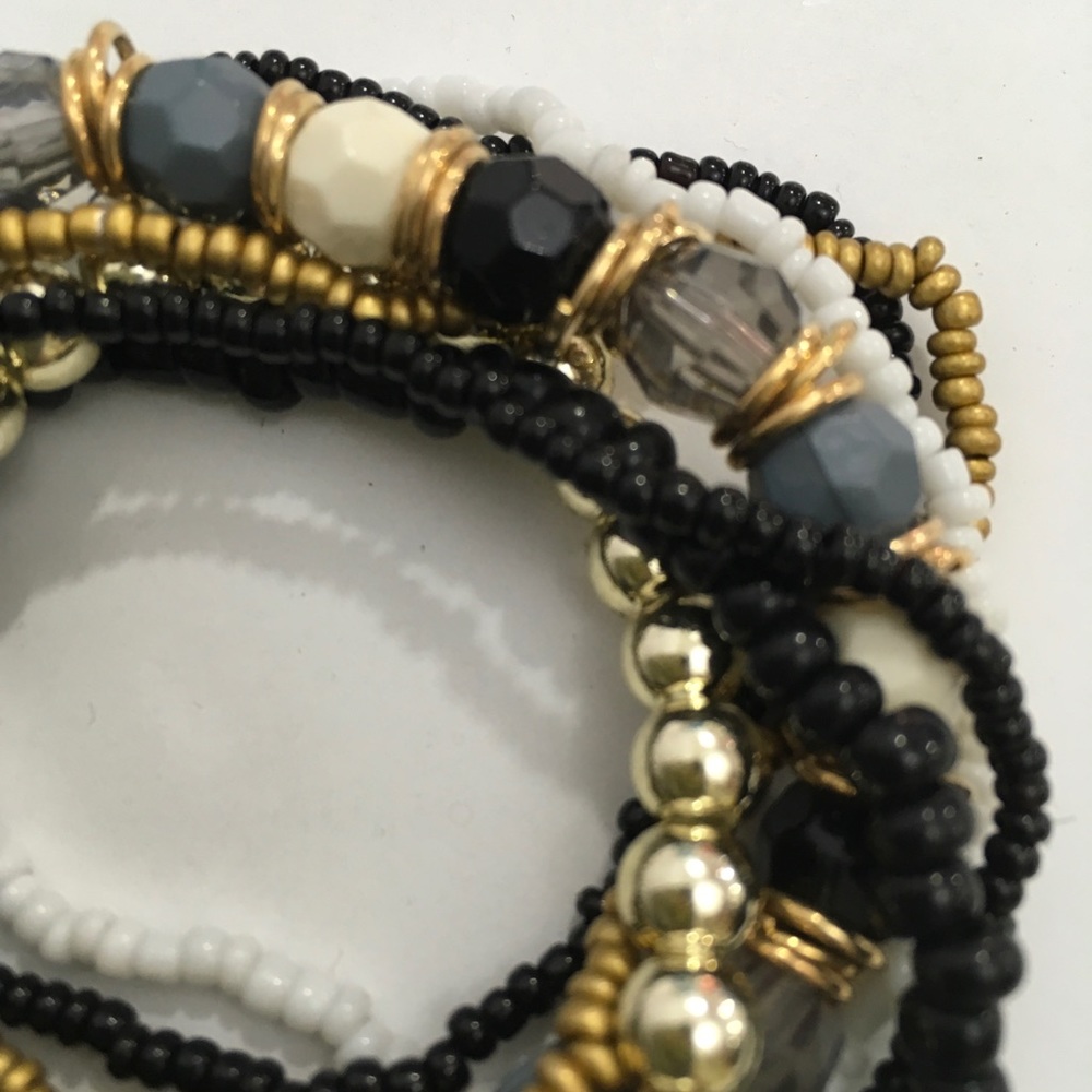 Boho Muti Layered Bead Bracelet (NEW) - Picture 4 of 4